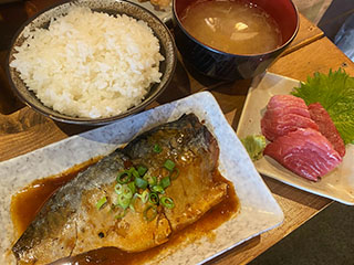 サバみそ煮定食