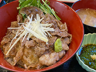 仙台牛カルビ丼